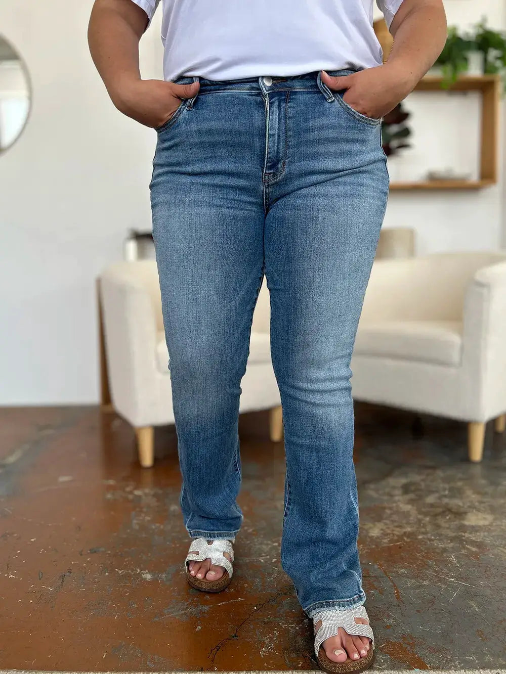 Judy Blue Full Size Mid-Rise Waist Straight Jeans - Image 9