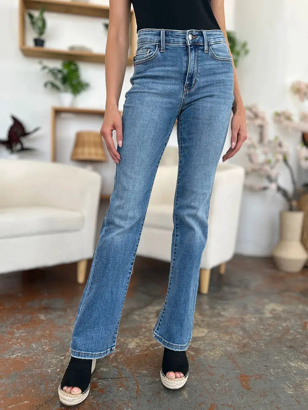 Judy Blue Full Size Mid-Rise Waist Straight Jeans - Image 1