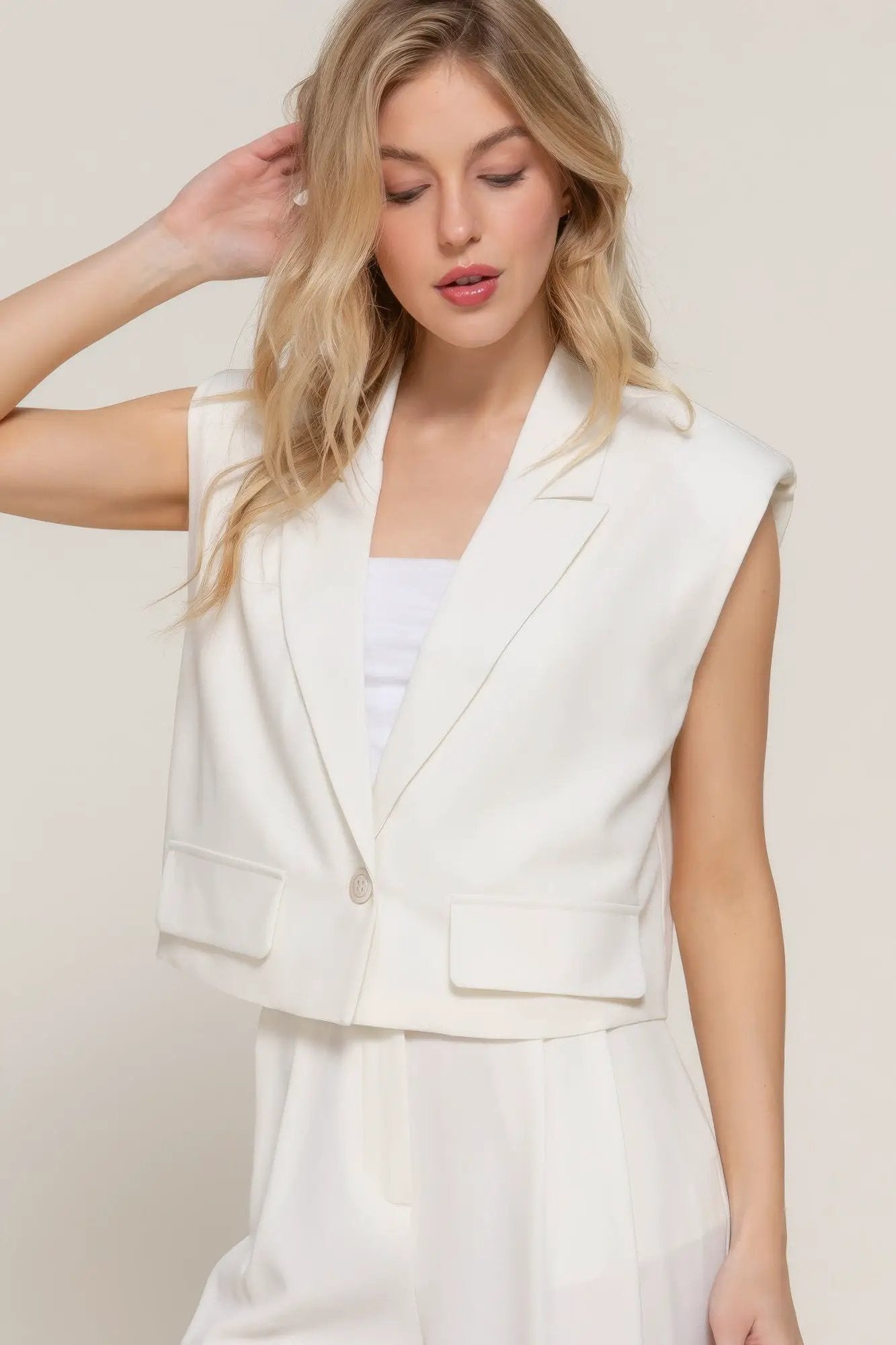 Lapel Collar W/shoulder Pads Vest - Image 1