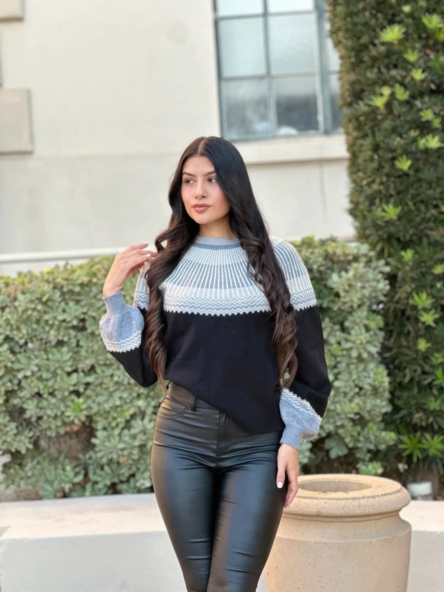 Neutral Color Block Knit Pull Out Sweater - Image 7