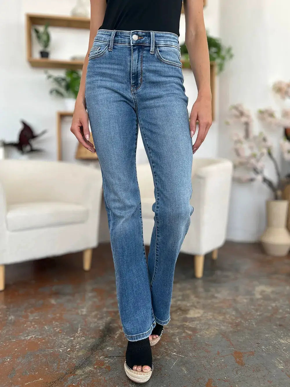 Judy Blue Full Size Mid-Rise Waist Straight Jeans - Image 2