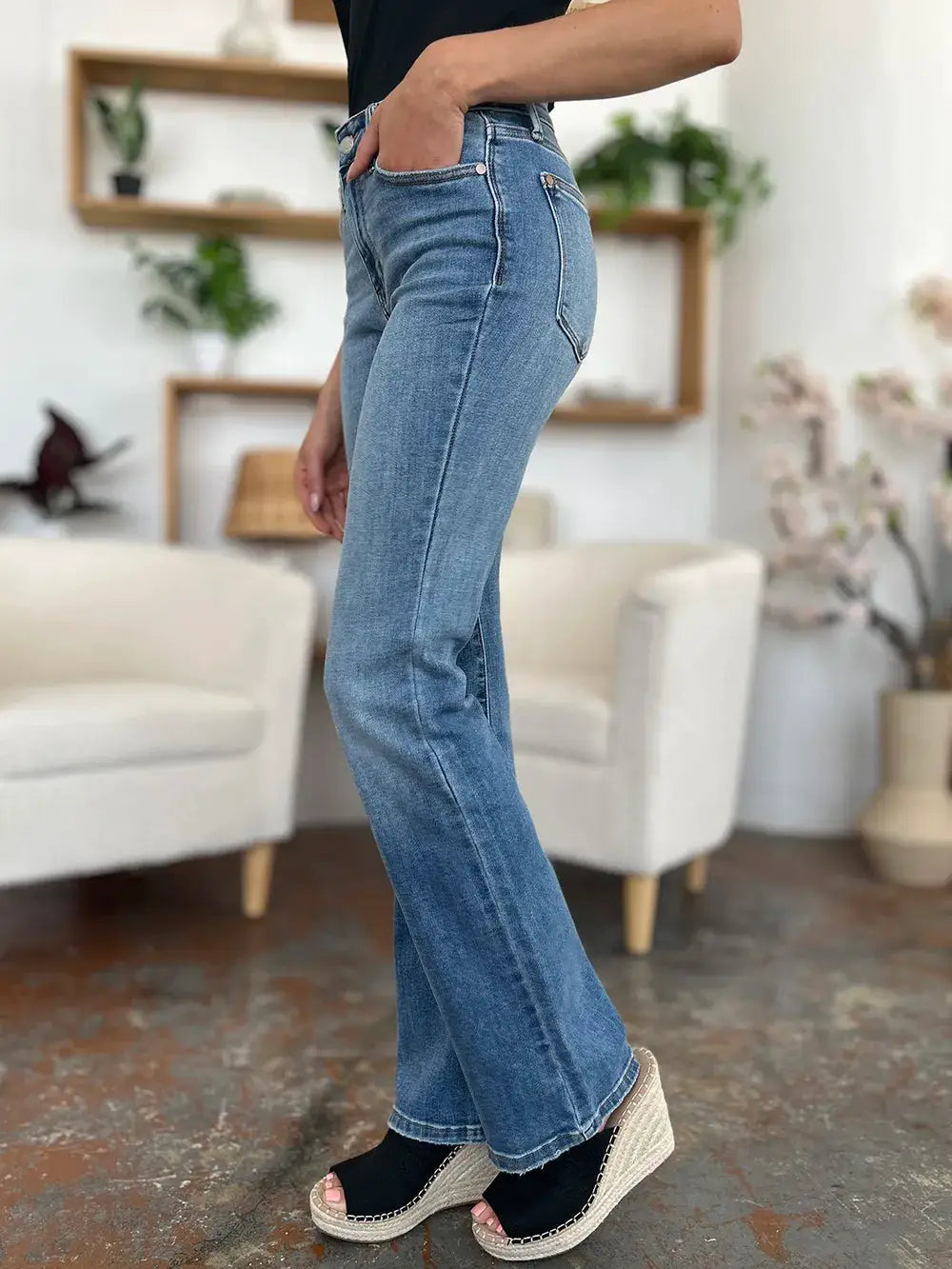 Judy Blue Full Size Mid-Rise Waist Straight Jeans - Image 5
