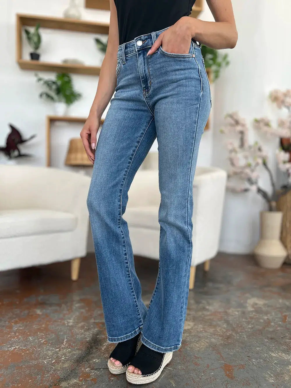 Judy Blue Full Size Mid-Rise Waist Straight Jeans - Image 4