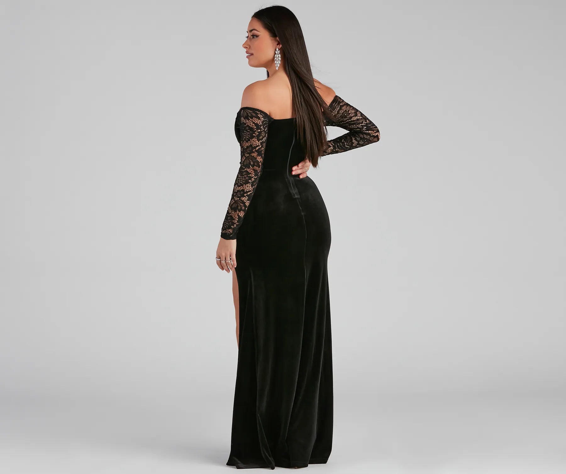Larsa Formal Velvet And Lace Mermaid Dress - Image 4