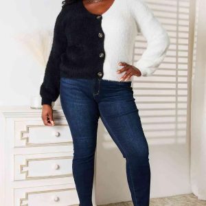 Woven Right Contrast Button-Front V-Neck Cardigan - Image 5