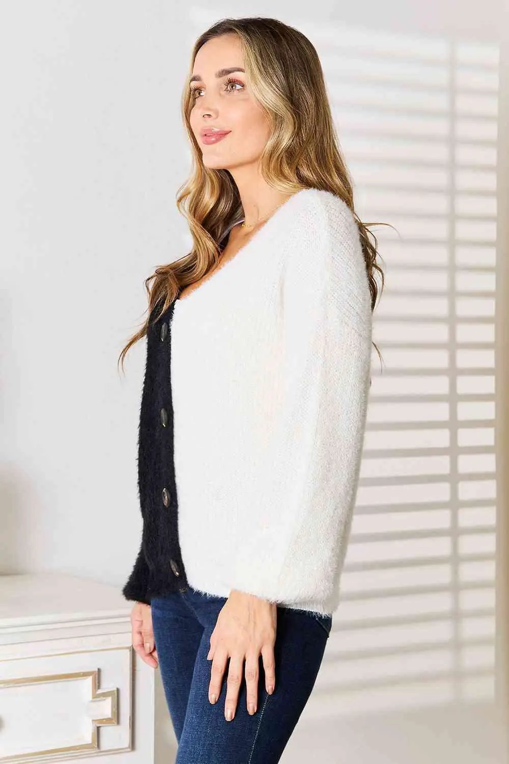 Woven Right Contrast Button-Front V-Neck Cardigan - Image 8