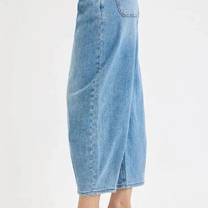 RISEN Full Size Mid Rise Fit Crop Wide Volume Leg Jeans Plus Size - Image 4
