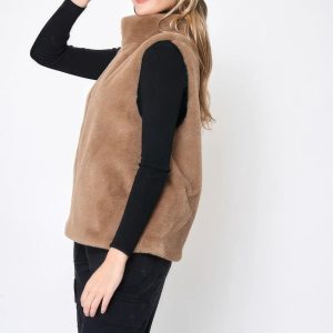 Solid Faux Fur Vest - Image 4