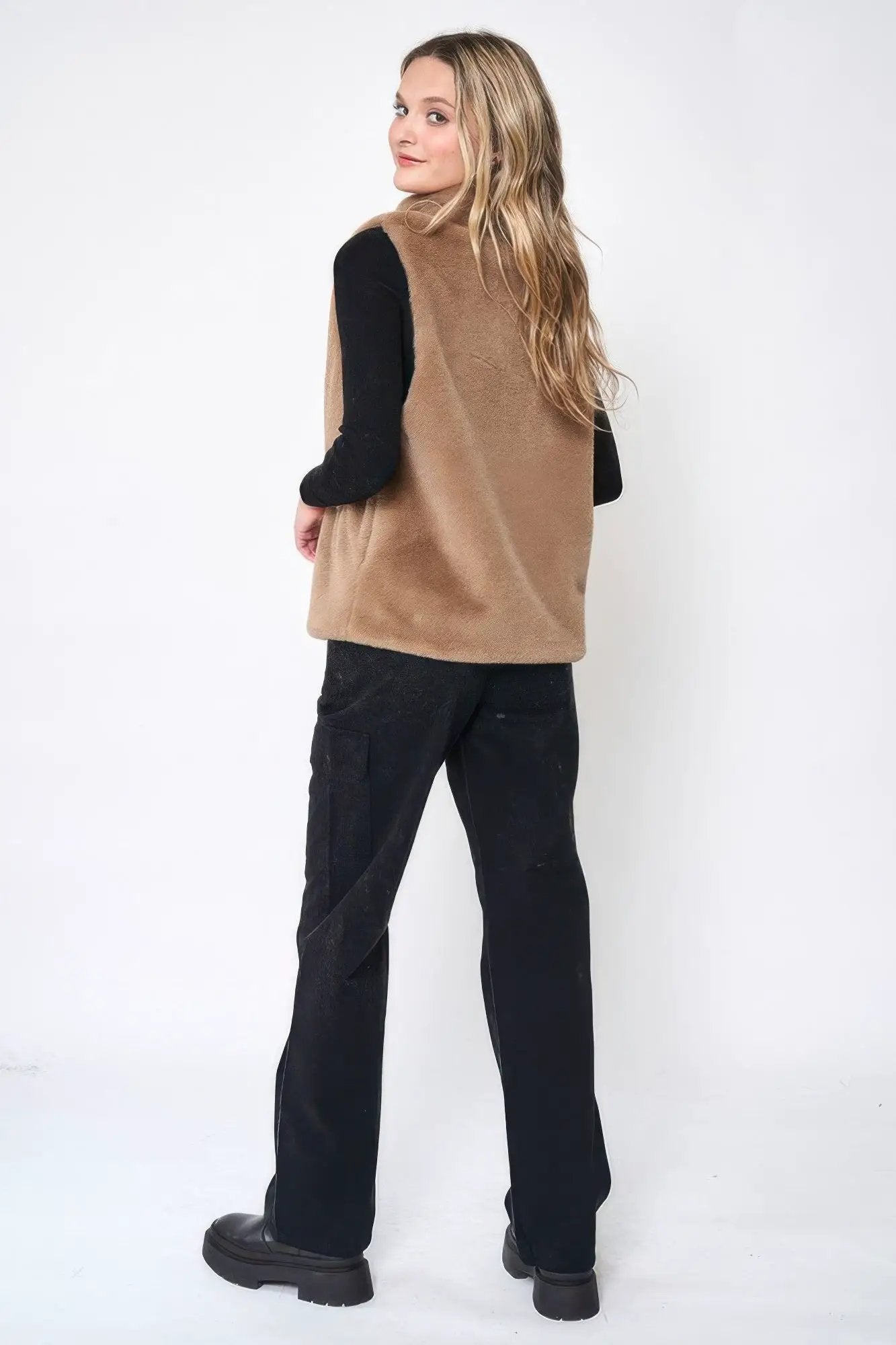 Solid Faux Fur Vest - Image 5