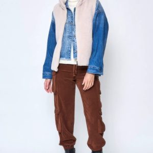 Solid Faux Fur Vest - Image 9