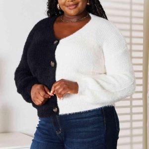 Woven Right Contrast Button-Front V-Neck Cardigan - Image 4