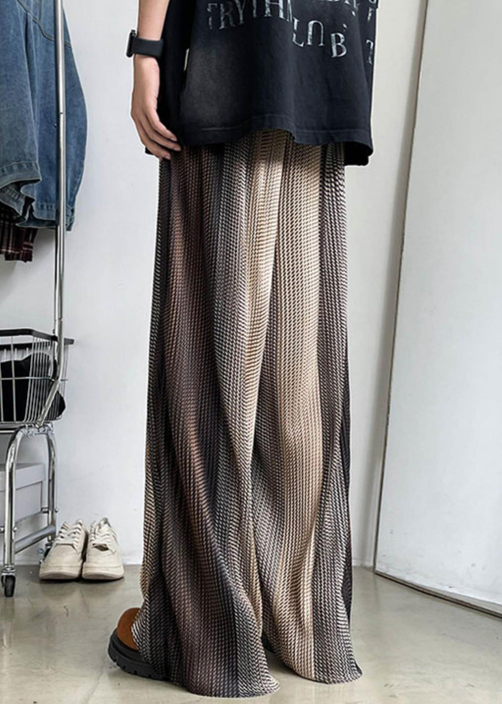 Men Elastic Patchwork Ice Unique Brown Waist Wide Leg Silk Pants - Image 5